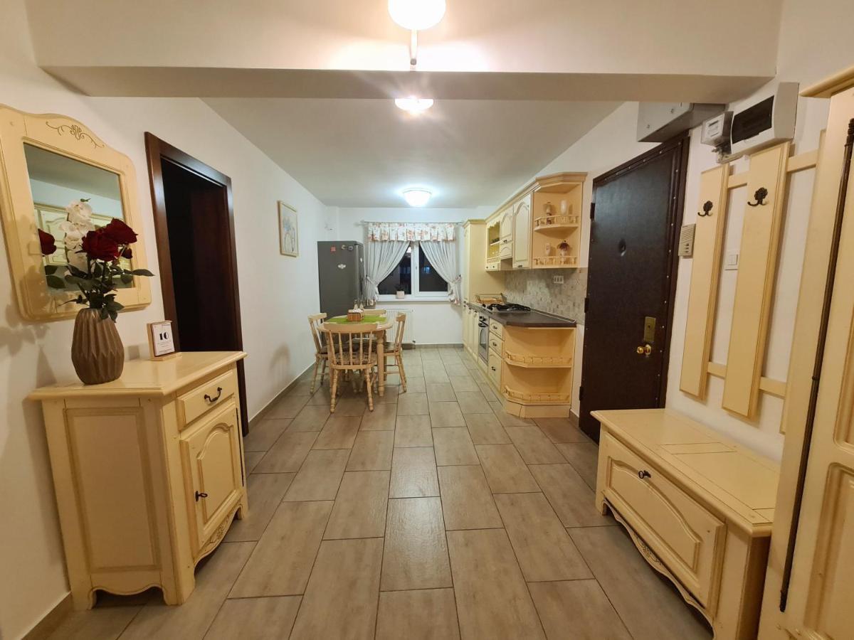 Clasic Apartment Nufarul Oradea Exteriör bild