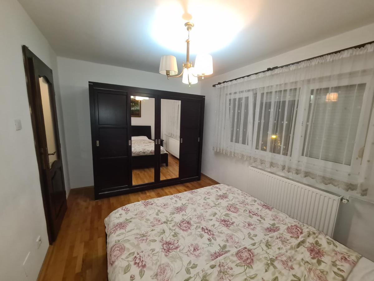 Clasic Apartment Nufarul Oradea Exteriör bild